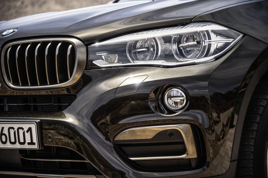 BMW X6 xDrive 5.0i 2015 года  (фото 36 из 113)